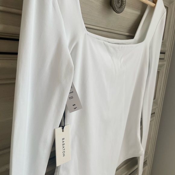 Aritzia Babaton Contour Squarenck Longsleeve Bodysuit. BNWT. Size medium. - Picture 4 of 8